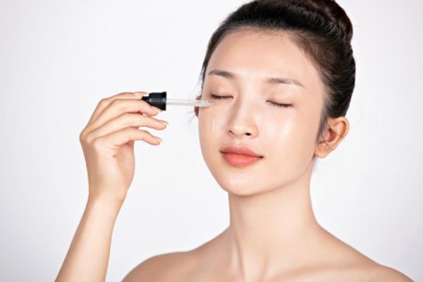 cac thao tac dung serum ban can nam